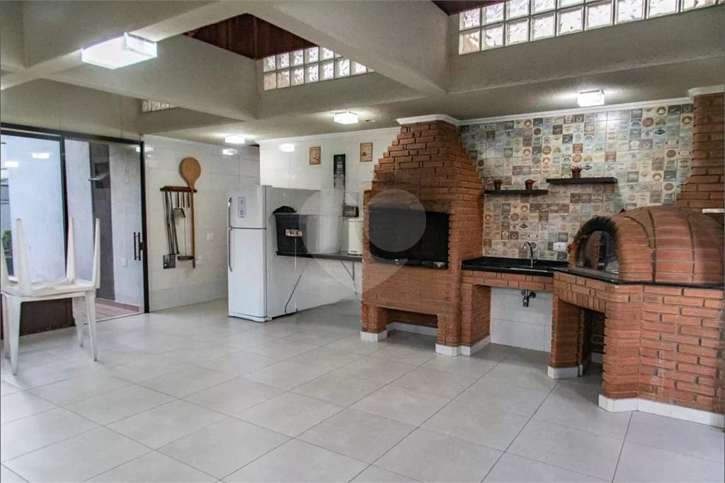 Apartamento à venda na Vila Mariana, 63 m², 2 dormitórios sendo 1 suíte, sacada, 2 vagas