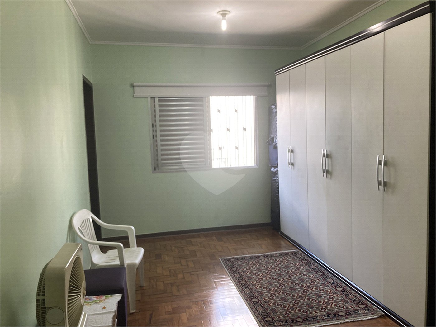 Casa com 4 dormitórios na Saúde.