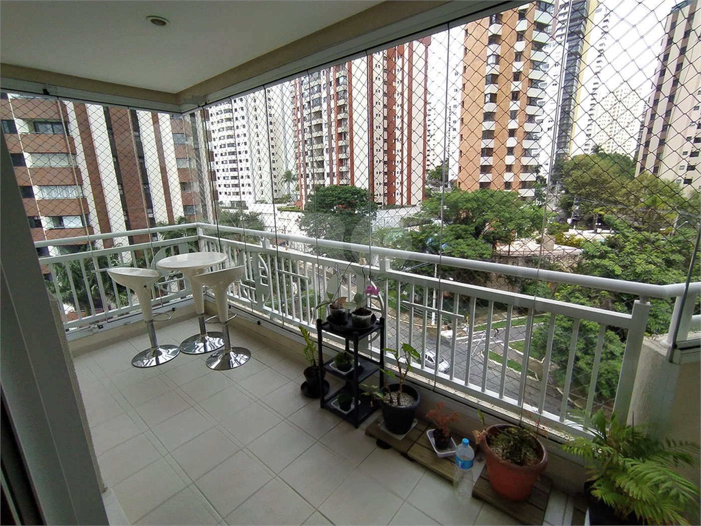 Apartamento de 145m2 com varanda gourmet 3 dormitórios e 2 vagas à venda na Chácara Klabin