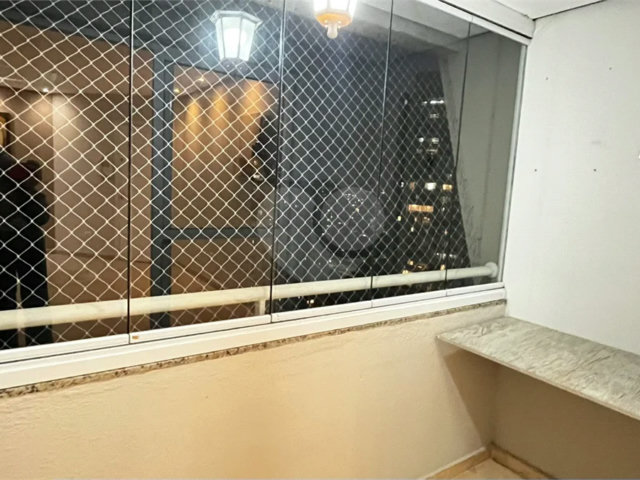 Apartamento à venda com 3 quartos, sendo 1 suíte,  em Saúde, São Paulo, SP