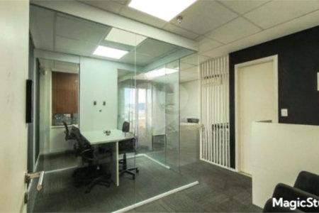 Sala comercial com 35m², 1 vaga, 1 banheiro, à venda na Barra Funda.