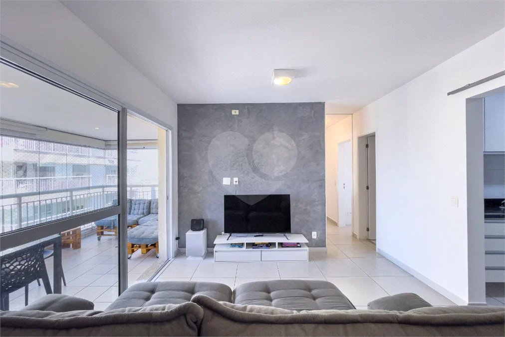 Apartamento à venda com 3 quartos, sendo 1 suíte, em Santo Amaro, São Paulo, SP