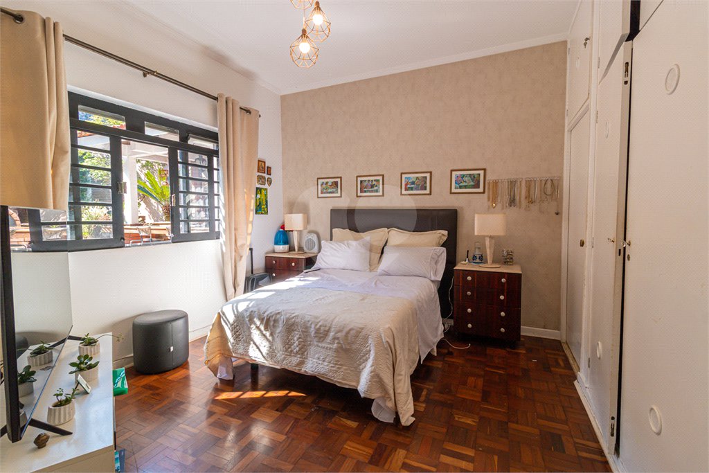 Casa à venda com 3 suítes em Chácara Monte Alegre, São Paulo, SP