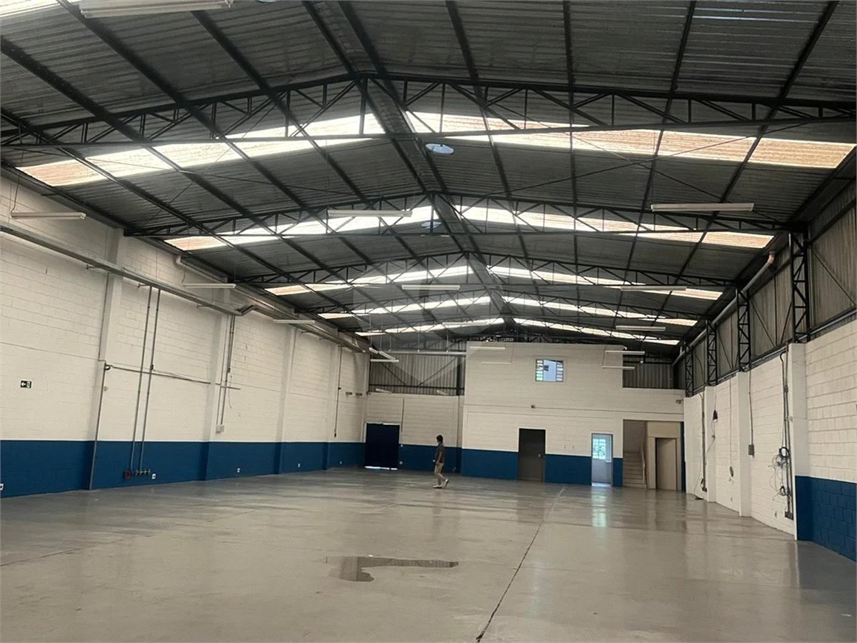Galpão de 600m² no Centro Industrial Rafael Diniz - Bragança Paulista.