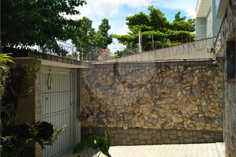 Sobrado Sofisticado de 335 m² no Coração do Jardim França