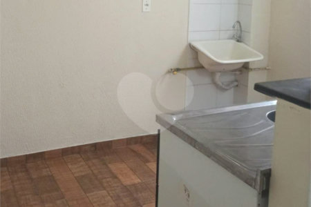 Apartamento no térreo, localizado no Condomínio Residencial Monte Everest