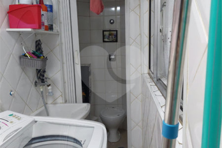 Apartamento de 70m² com 2 dormitórios e 1 vaga.