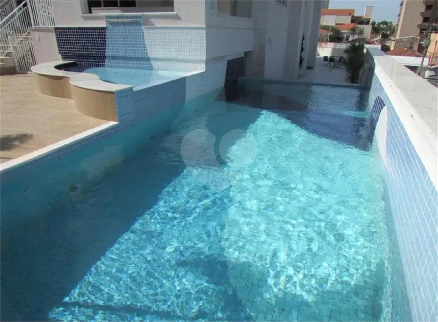 Apartamento no Edifício Bellagio, com 3 dormitórios, sol da manha e na modalidade porteira fechada.