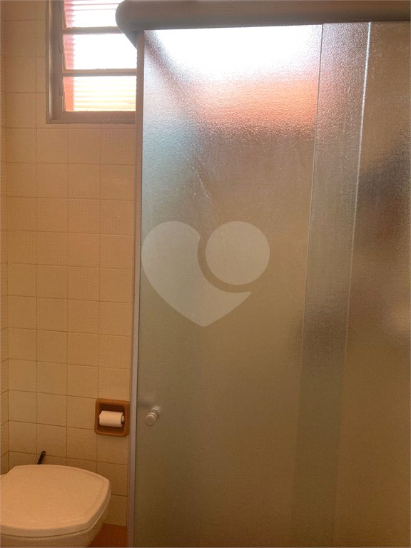 Vende-se excelente casa próxima ao Centro