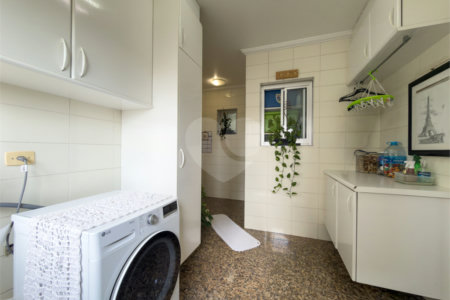 Apartamento com 190 metros 3 suítes 4 vagas de garagem