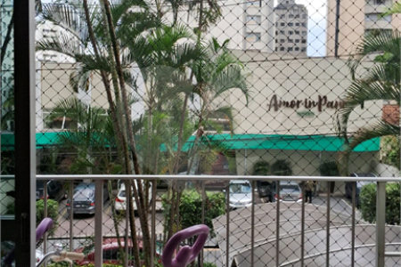 Apartamento a venda na Aclimação com 4 dormitórios e 2 vagas.