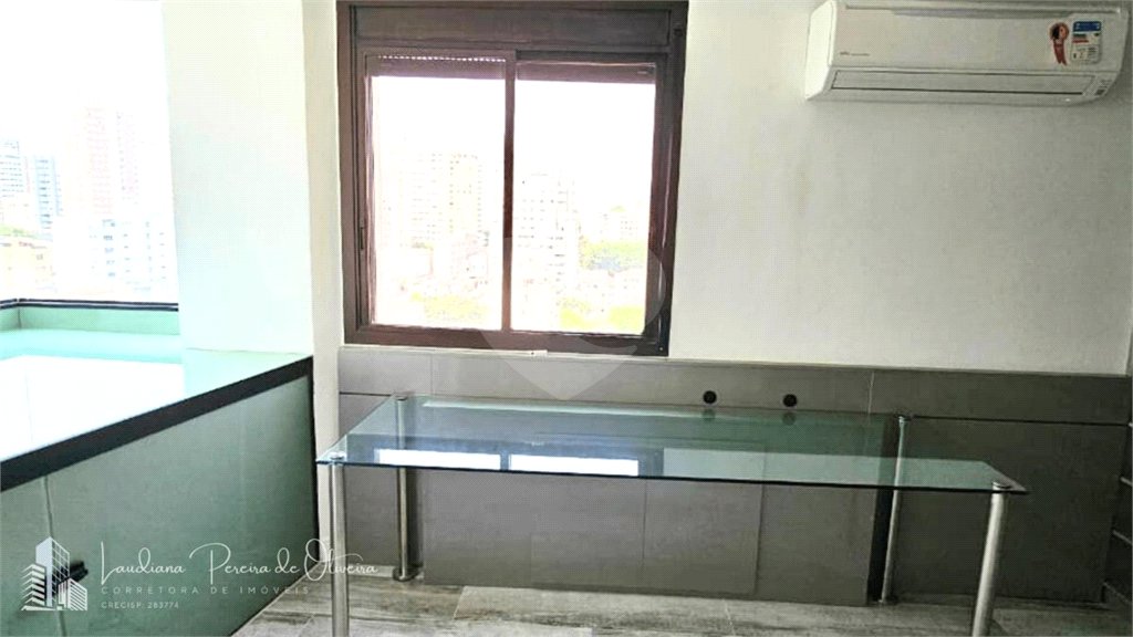 Apartamento à Venda com 210m² com 3 dormitórios e 3 vagas em Perdizes - Estuda permuta .