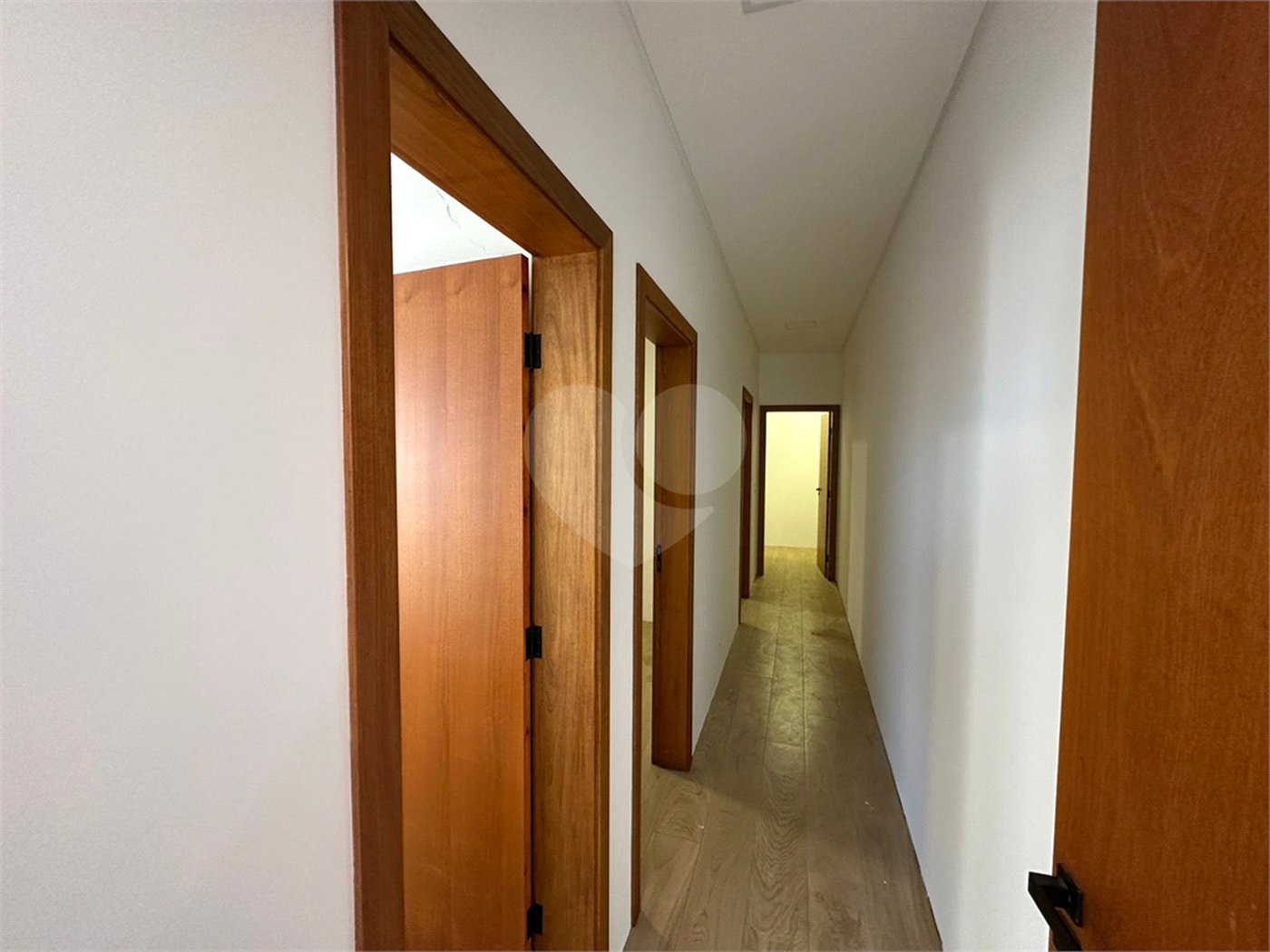Casa a venda em São Carlos em condomínio fechado