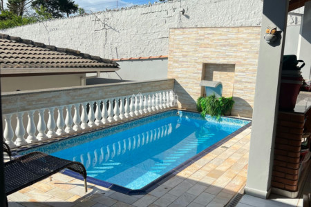 Casa à venda com 3 quartos, sendo 1 suíte, em Retiro das Fontes, Atibaia, SP