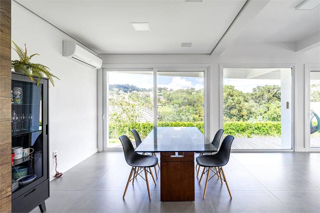Casa em condomínio de luxo com lindo por do SOL