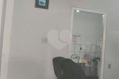 Casa térrea para venda na Vila Faria.