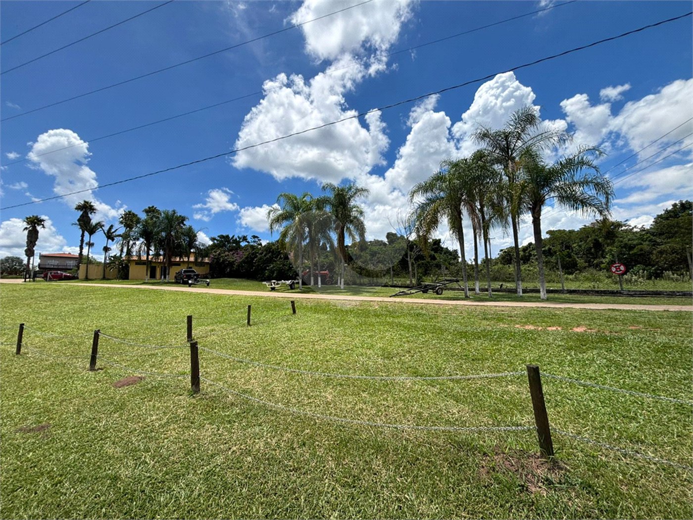 Terreno à venda no condomínio Broa Eco Village, Brotas - SP