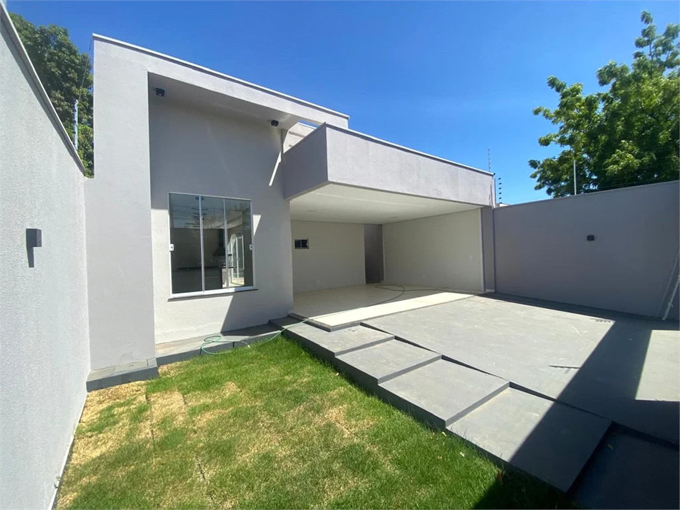 Casa à venda com 3 suítes em Açucena, Balsas, MA