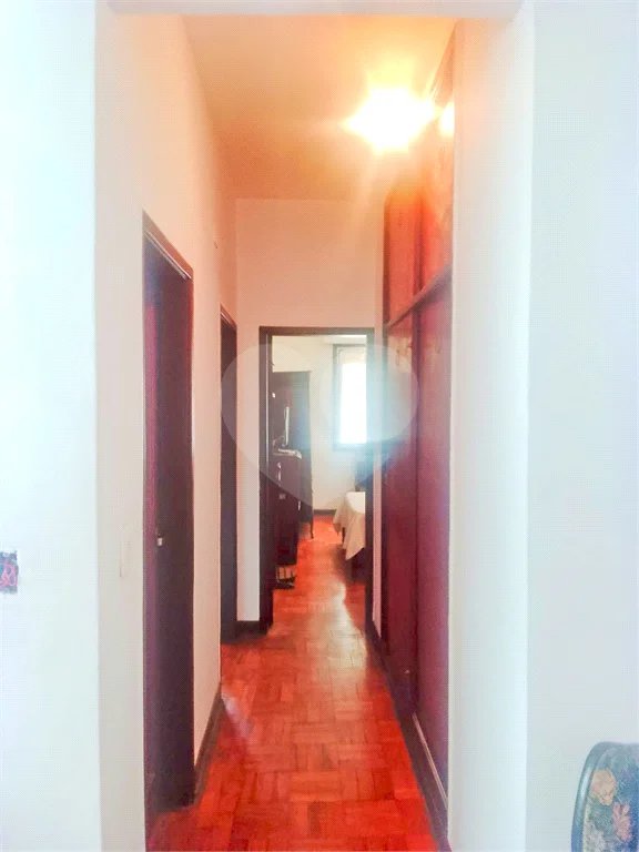 Apartamento na Consolação com 2 quartos, varanda, sem vaga.