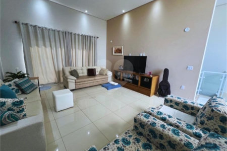 Apresento essa belíssima casa no Condomínio Delle Stelle - Louveira SP