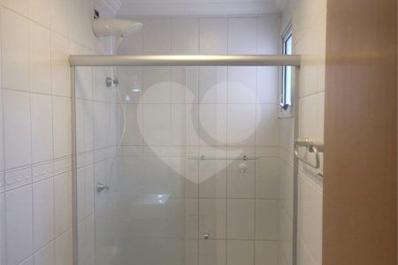Indaiatuba - Venda - Apartamento no Condomínio Portal das Flores com 64 m², 3 dorms, sendo 2 com armários planejados, , WC social, cozinha planejada e totalmente integrada com a lavanderia, varanda, , 02 vagas de garagem. Excelente localização, a poucos metros do Shopping Polo, mercados, padaria,