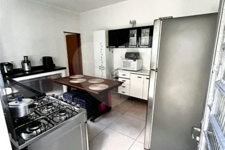 Casa com 2 quartos na Vila Brasileira em Mogi das Cruzes/SP