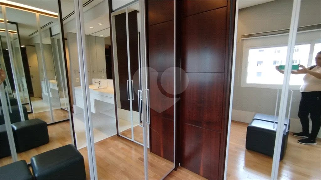 Á venda Apartamento Alto Padrão 5 suítes / 8 vagas 522m² Vila Nova Conceição