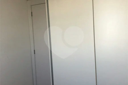 Apartamento com 1 Quarto e 1 banheiro à Venda, 30 m².