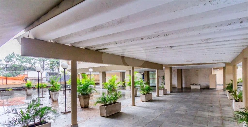 Apartamento na Região do Ipiranga à 8 Minutos do Metrô com 2 Dormitórios .