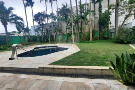 Casa para alugar com 4 quartos, sendo 2 suítes,  em Alto da Boa Vista, São Paulo, SP
