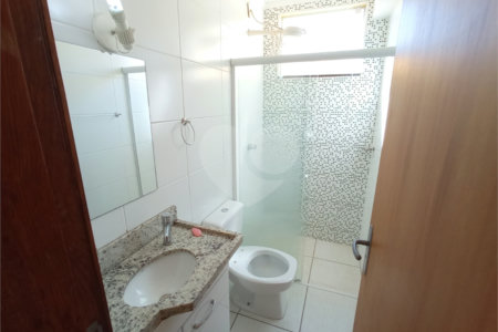Investimento Certeiro na Gleba 1: Apartamento 1 DormItório, Quintal e Localização que Aluga Fácil