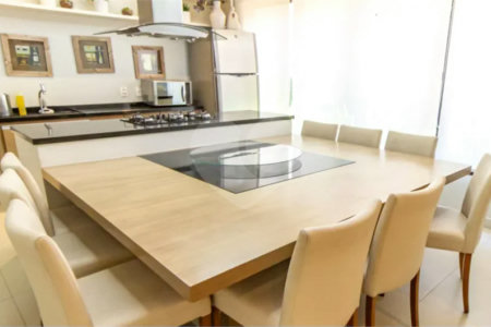 Apartamento à venda na Moóca, 68m², 2 dormitórios, 1 suíte, 1 vaga, ar condicionado, varanda, lazer completo