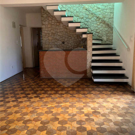 Sobrado à venda no Planalto Paulista c/330m2 - 3 Quartos/1 Suite/ 4 Vagas na garagem - Metrô S.Judas