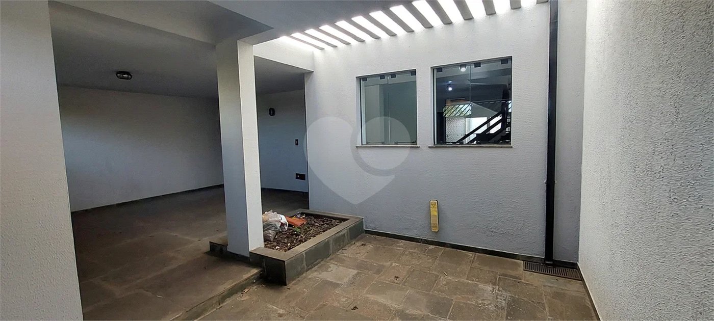 SOBRADO COM DESIGN EXCLUSIVO E LAZER COMPLETO 3 DORMITÓRIOS SENDO 1 SUÍTE