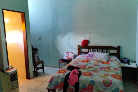 Casa à Venda – 4 Quartos, 1 Suíte – Vila Prado