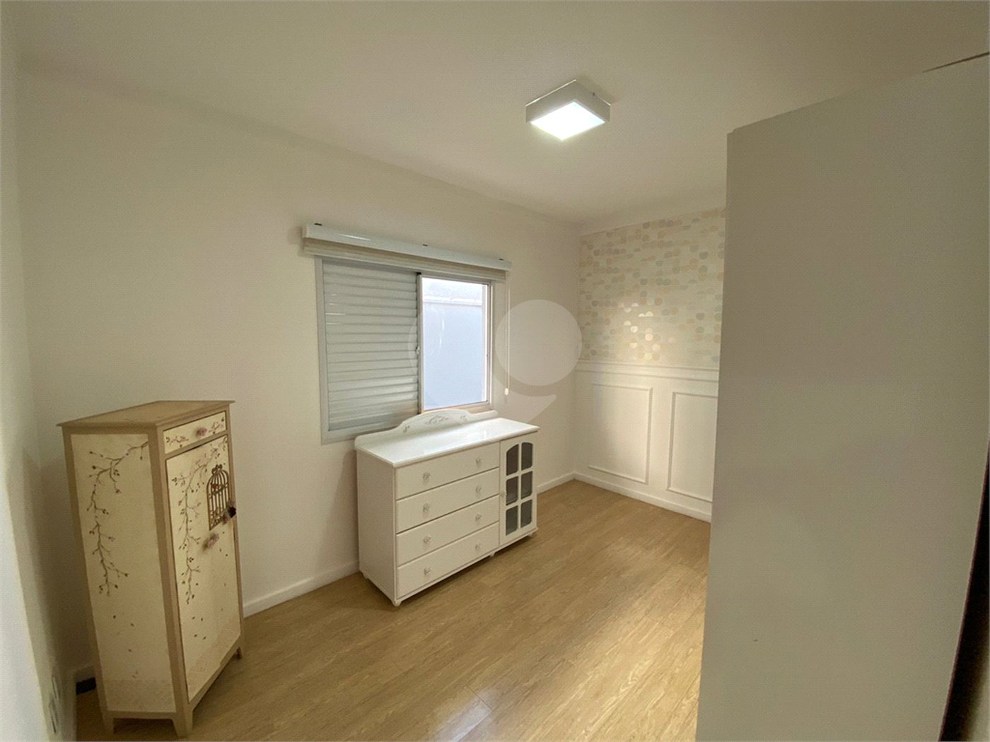 Casa térrea com piscina para venda no Condomínio Quebec.