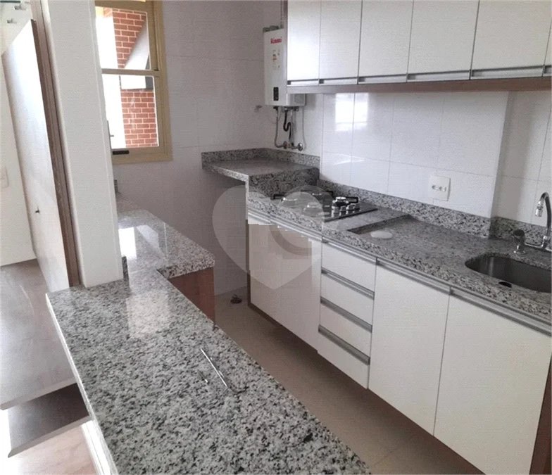 APARTAMENTO DE 44,5 M² COM 01 DORMITÓRIO E COZINHA COM ARMÁRIOS, VARANDA GOURMET E VAGA PARA LOCAÇÃO EM SANTANA
