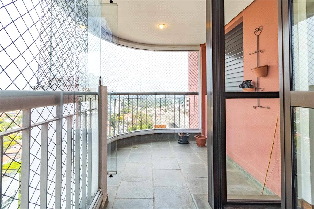 Apartamento para venda com 96 m², 3 dormitórios, 3 vagas no Alto de Pinheiros!