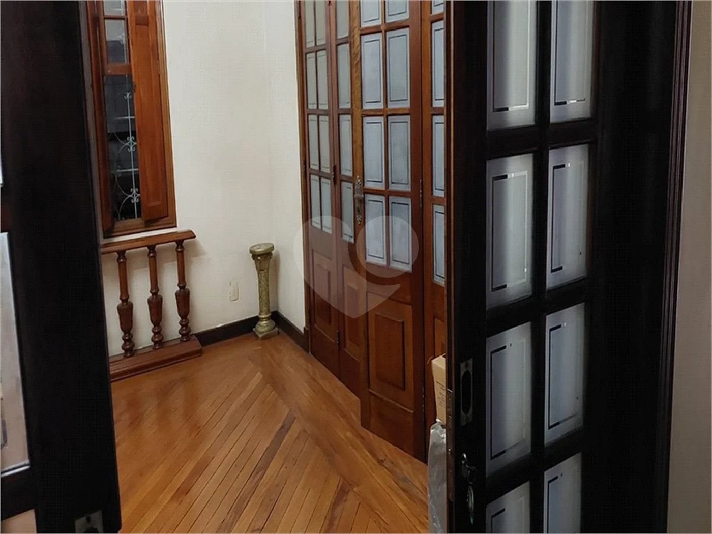 Casa com dois pavimentos na Barra Funda: