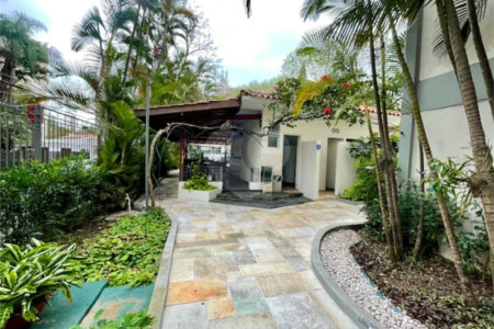 Apartamento com 3 dormitórios e 1 vaga fixa, em região tranquila perto da Av. Washingtonís e de diversos serviços. Ideal para quem quer morar bem e com comodidade.