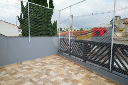Casa com 324m², 4 dormitórios, sendo 1 suíte, 4 vagas, à venda no Jardim Las Vegas em Santo André.
