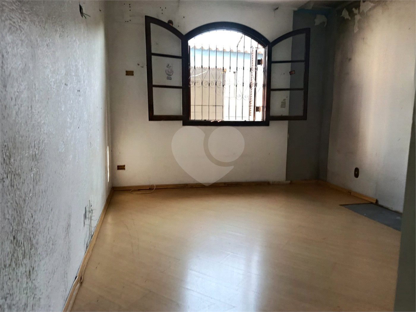 Oportunidade! Sobrado 3 Dorms/ 1 Suíte e 2 Vagas