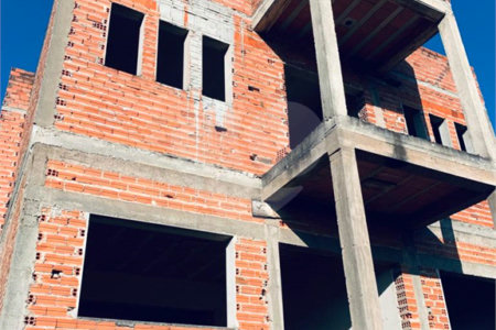 Imóvel em construção bem localizado