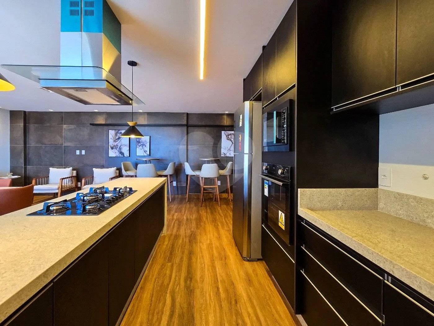 Apartamento à venda com 3 quartos, sendo 1 suíte,  em Maitinga, Bertioga, SP