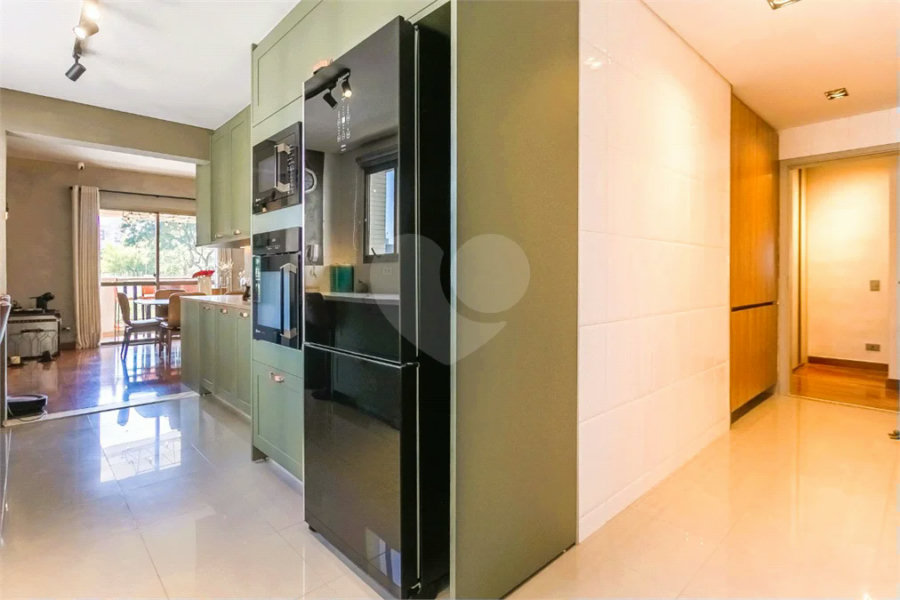 Vila Clementino - Apartamento reformado | 186 m² | 3 suítes | 3 vagas livres