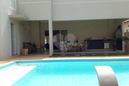 Casa térrea no Condomínio Reserva dos Vinhedos - Louveira / SP.