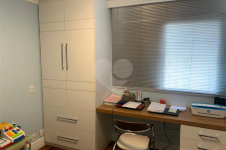 Apartamento à venda na Chácara Santo Antônio, 4 quartos