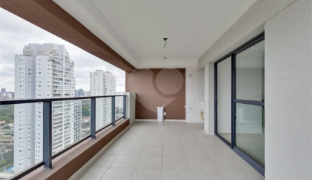 Apartamento à venda com 3 quartos, sendo 1 suíte,  em Alto da Boa Vista, São Paulo, SP