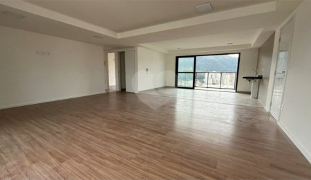 Apartamento à venda com 3 suítes no Centro, Poços de Caldas, MG