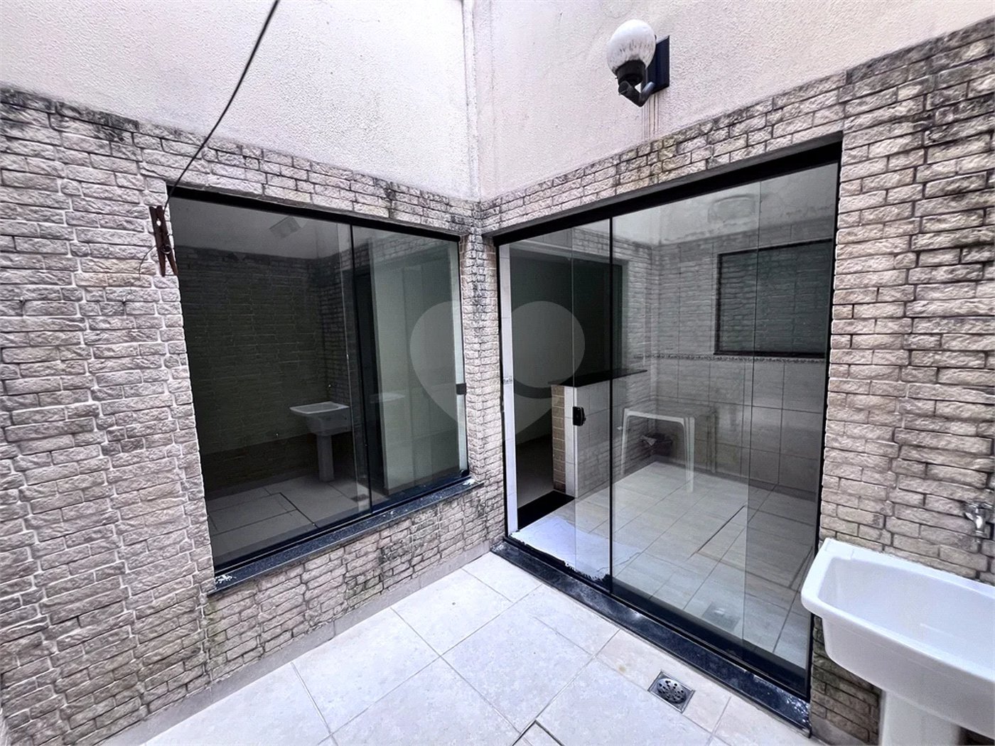 Prédio Comercial de Alto Padrão - 253m², 5 Salas, 5 banheiros , 3 Vagas , à venda na Moóca